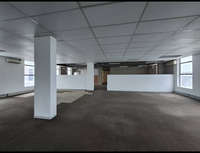 771M² OFFICE TO LET IN CRAIGHALL